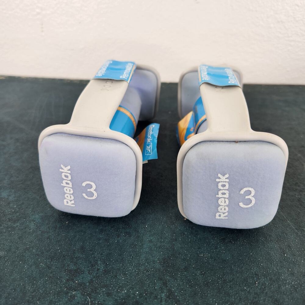 Reebok 3lb Neoprene Dumbbells Square Weight Rubber Coated W/Hand Grip (Set of 2)